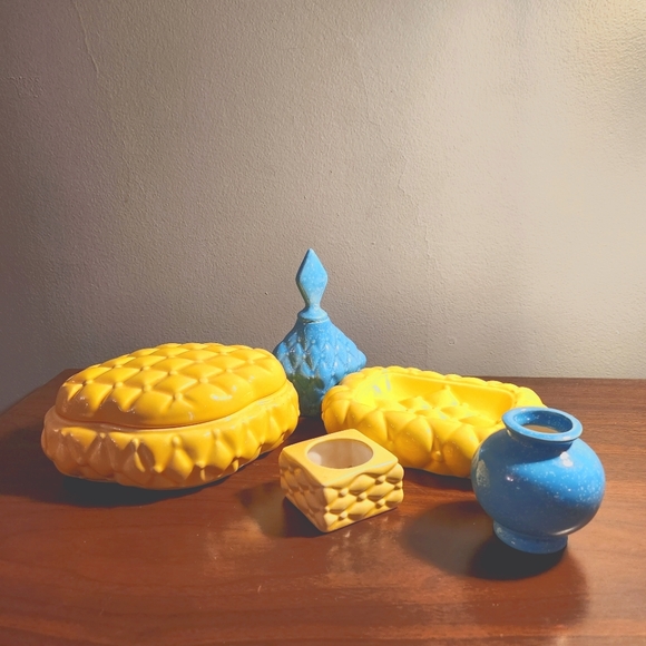 VINTAGE vanity set 5pc - Picture 3 of 3